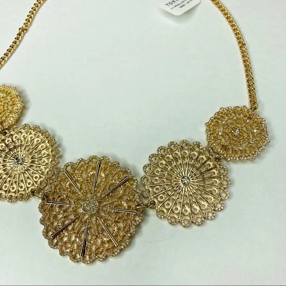 NWT Torrid gold filigree medallion statement necklace plus size fashion - Picture 3 of 6